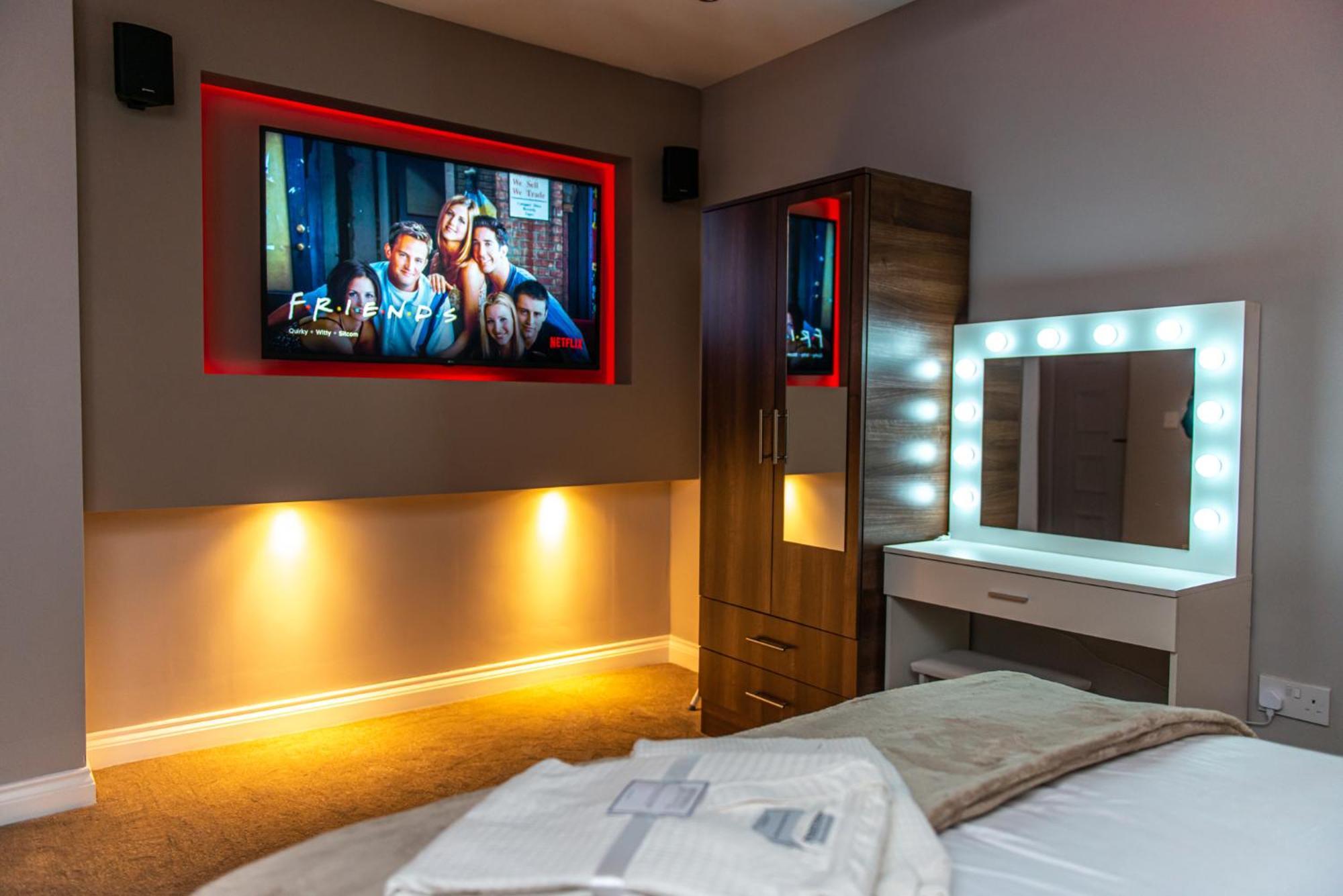 Optimal Apartments Bradford  Bilik gambar