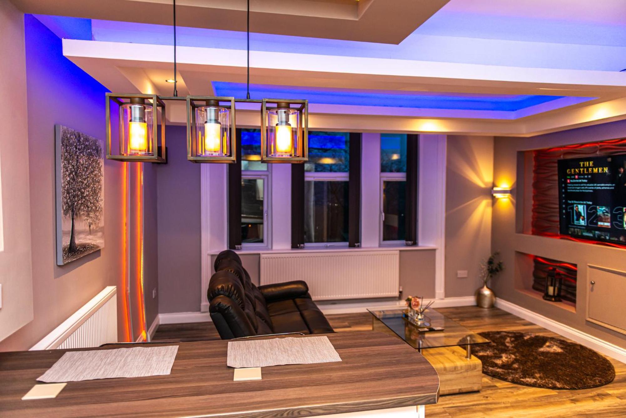 Optimal Apartments Bradford  Bilik gambar