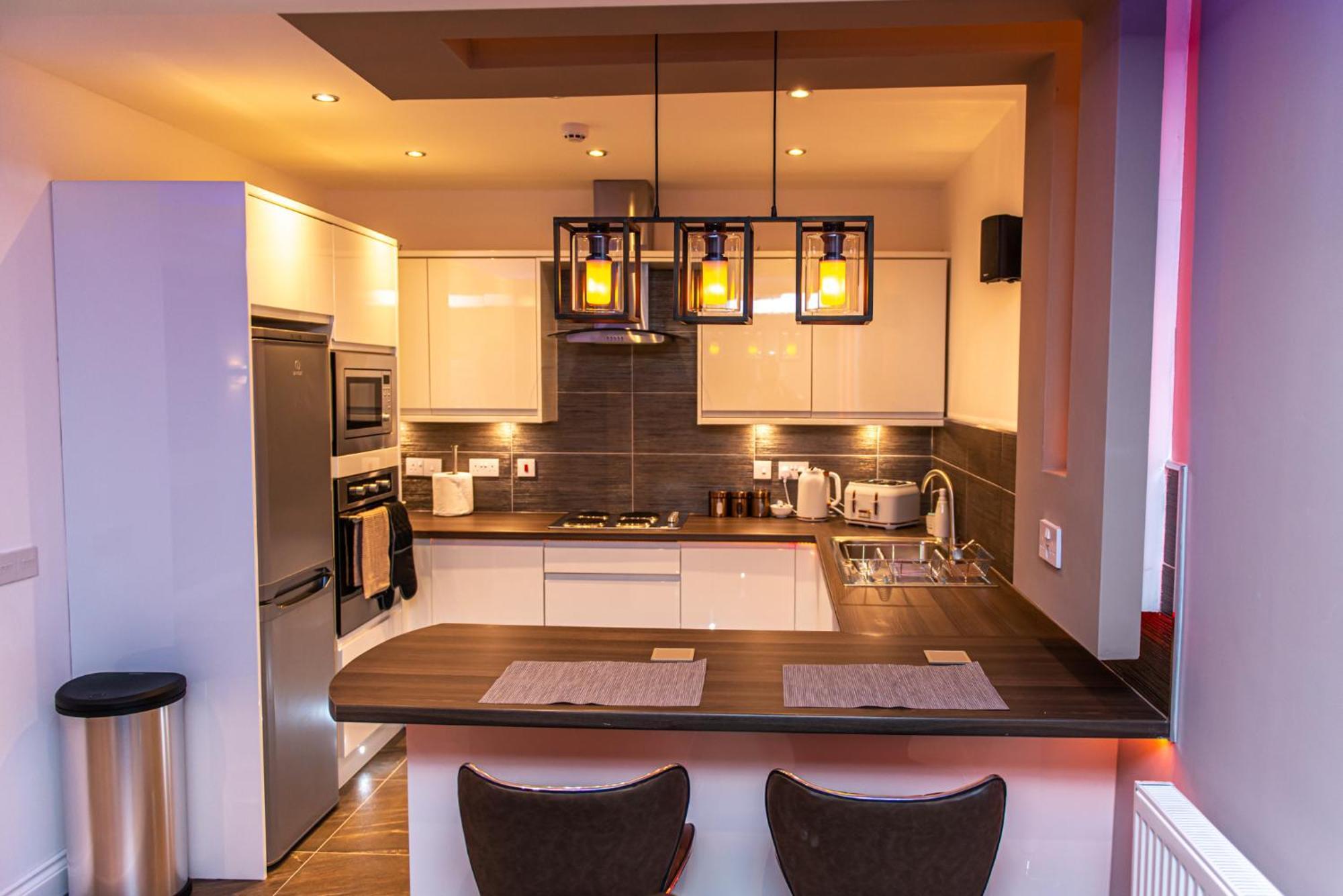 Optimal Apartments Bradford  Bilik gambar