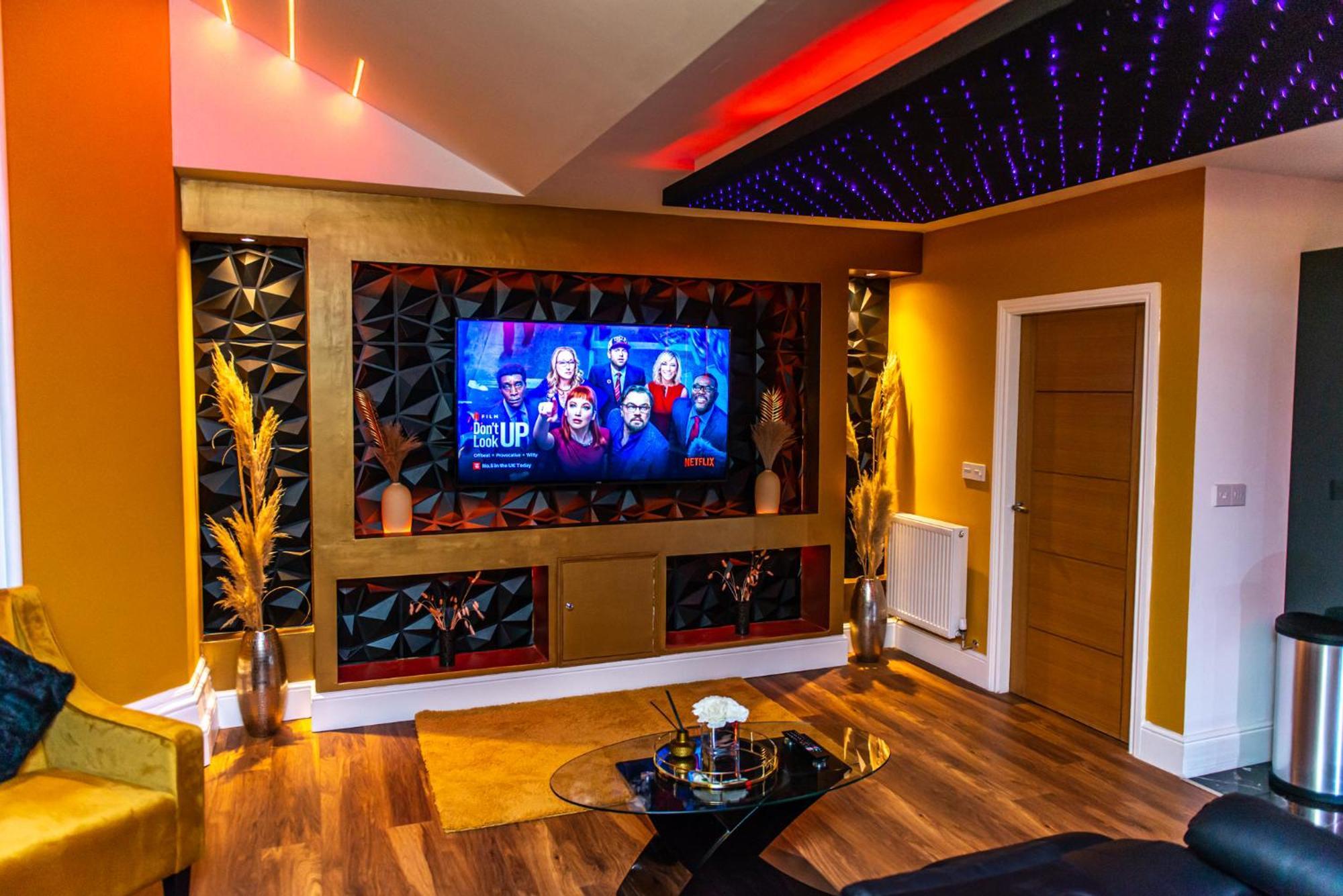 Optimal Apartments Bradford  Bilik gambar