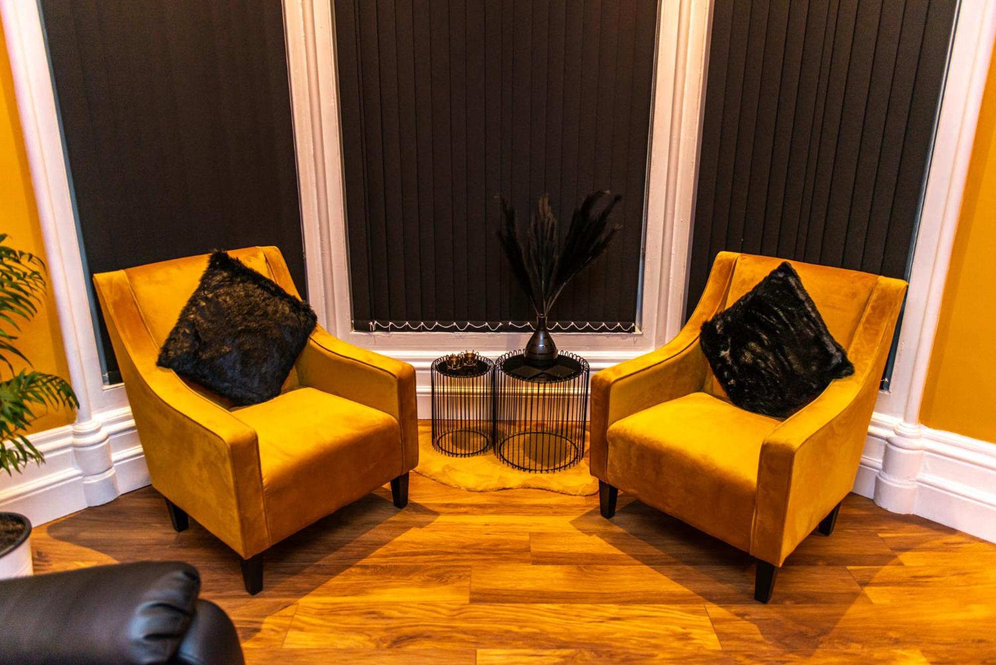 Optimal Apartments Bradford  Bilik gambar