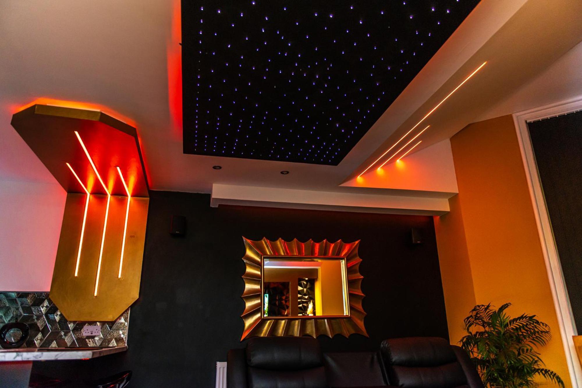 Optimal Apartments Bradford  Bilik gambar