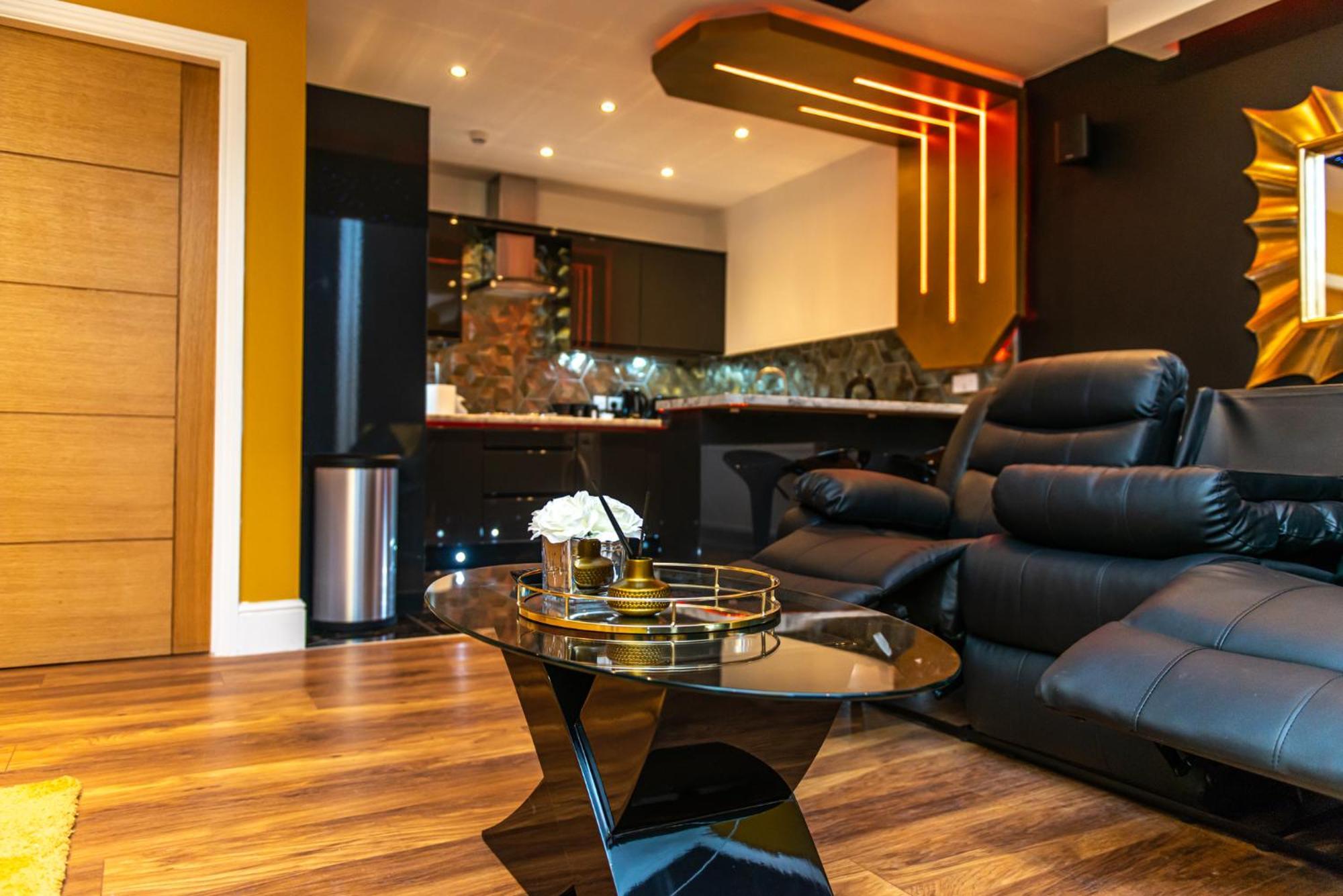 Optimal Apartments Bradford  Bilik gambar